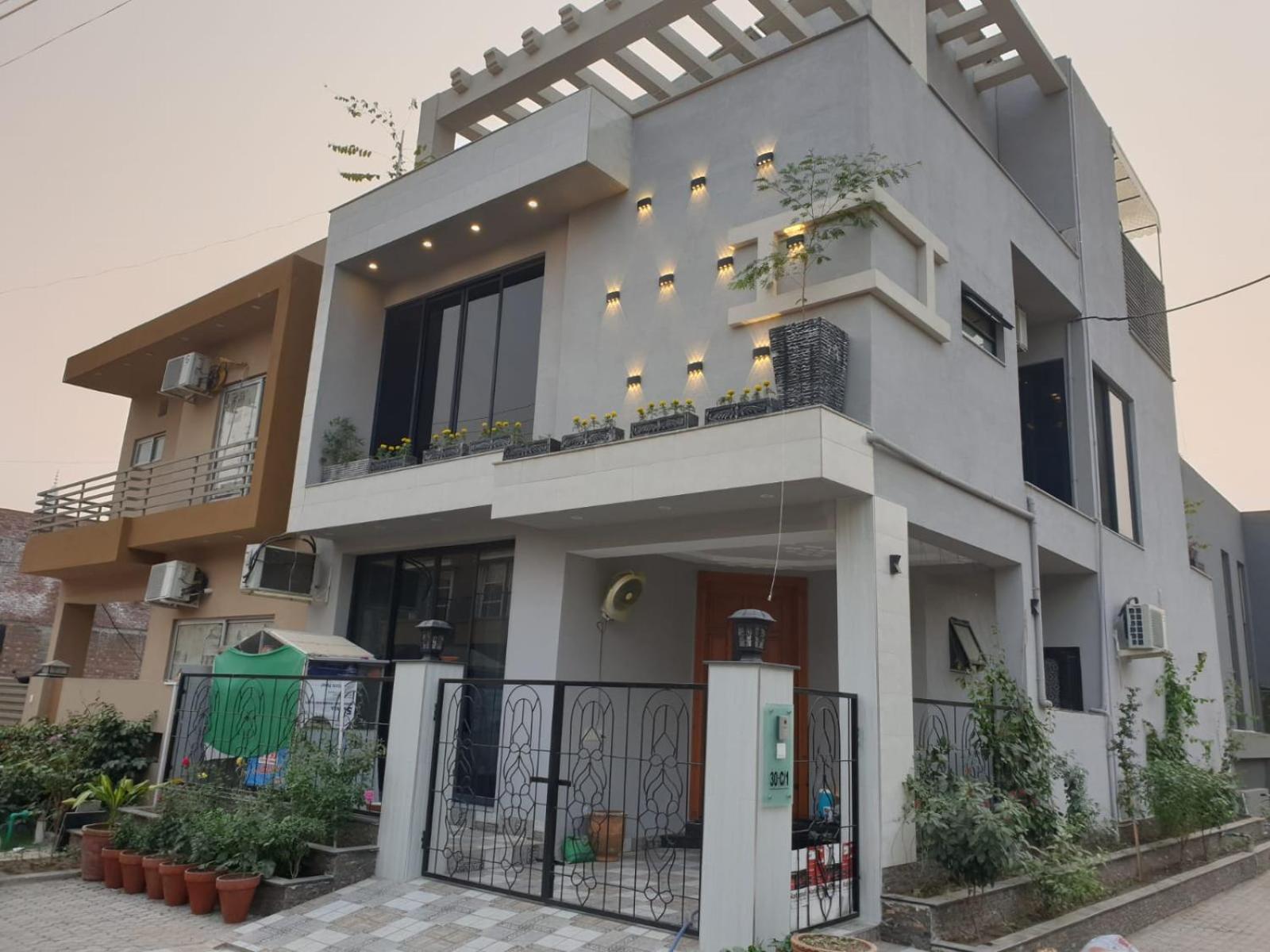 Grey Orchard Homestay - A Family Place Lahore Ngoại thất bức ảnh